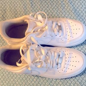 Nike Women’s Air Force shoes in white, size 7.5, used